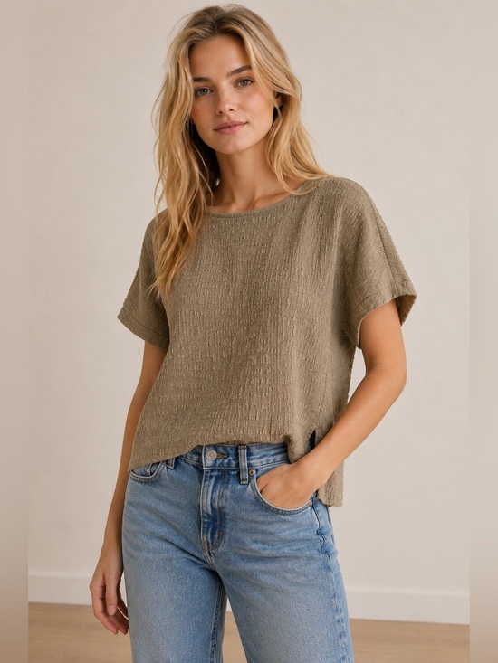 Anne Klein Tops - Anne Klein Beige Textured Short Sleeve Top